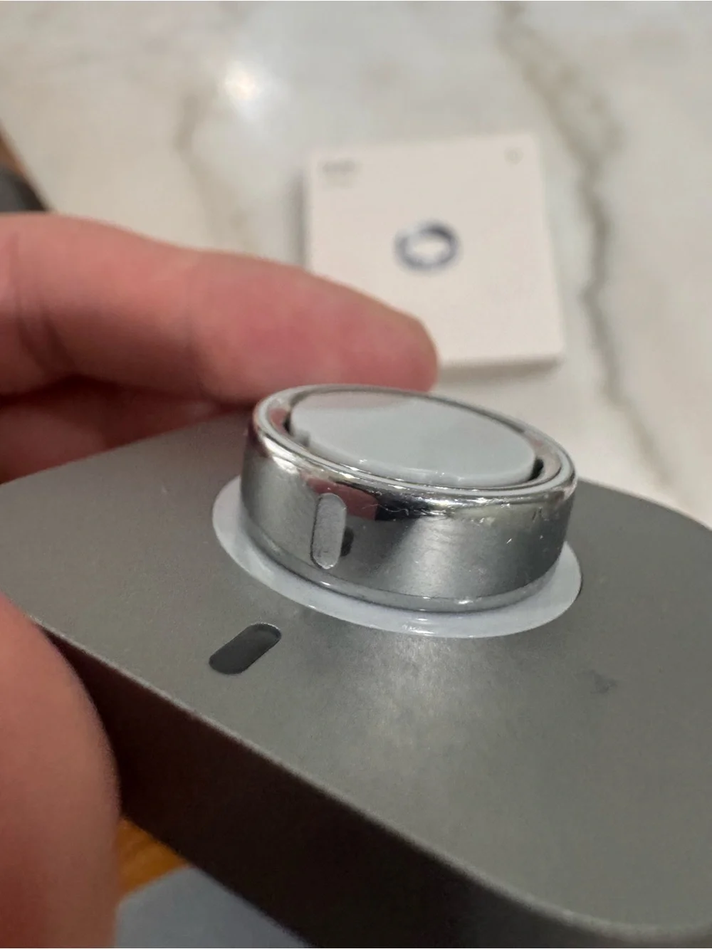 Oura Ring 4 - Silver Metallic Smart Ring